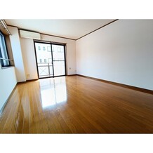 ※写真は201号室です。