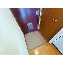 ※写真は201号室です。