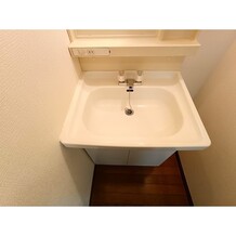※写真は201号室です。