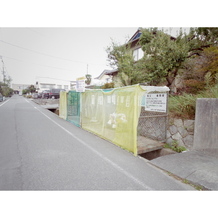 ゴミ捨て場（10メートル）