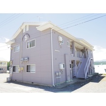 長野県東御市加沢のアパート