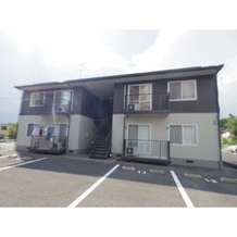 長野県北佐久郡御代田町御代田のアパート