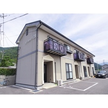 長野県上田市秋和のテラスハウス
