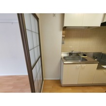 冷蔵庫置き場