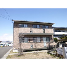 メゾンラフィネ吉田　A棟