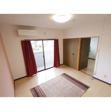※各部屋壁紙の色が違います。