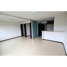 ※別部屋の参考写真になります。