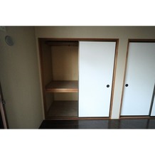 写真は別部屋です