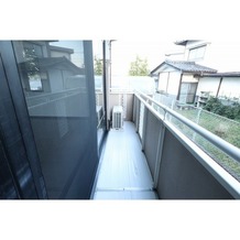 写真は別部屋です