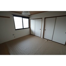写真は別部屋です