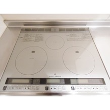 IHコンロ2口、ラジエントヒーター1口