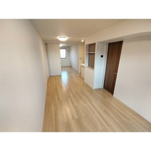 ※同建物の反転間取り画像です。