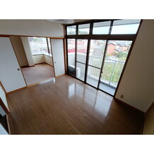 リフォーム工事前のお写真です。