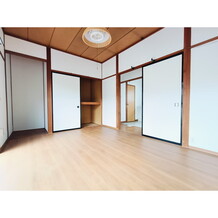 ※リフォーム中の為中号室の写真は中号室で