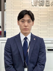 スタッフ並木の画像